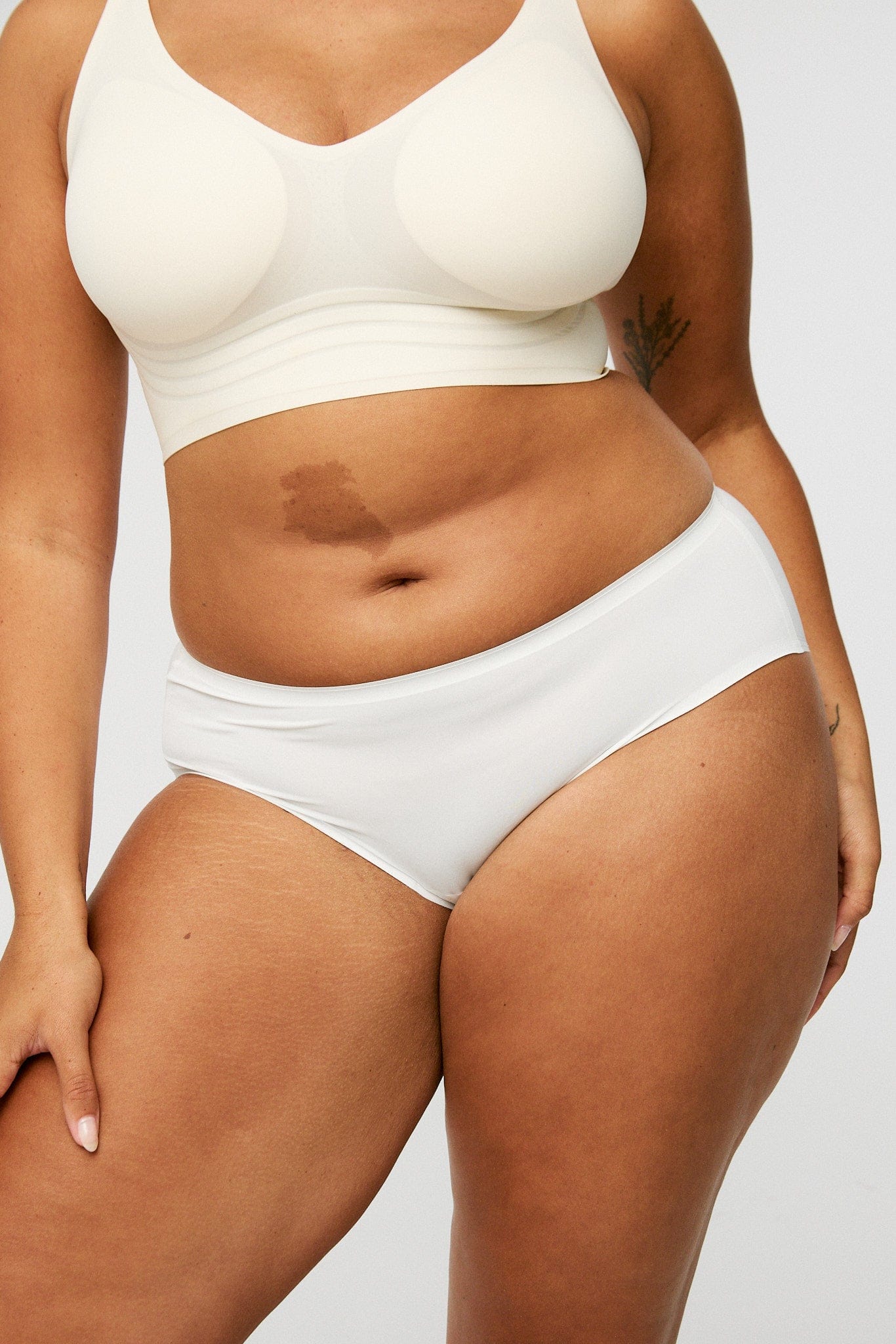 BioFlex™ Ultra Seamless Classic Bikini - Image 11