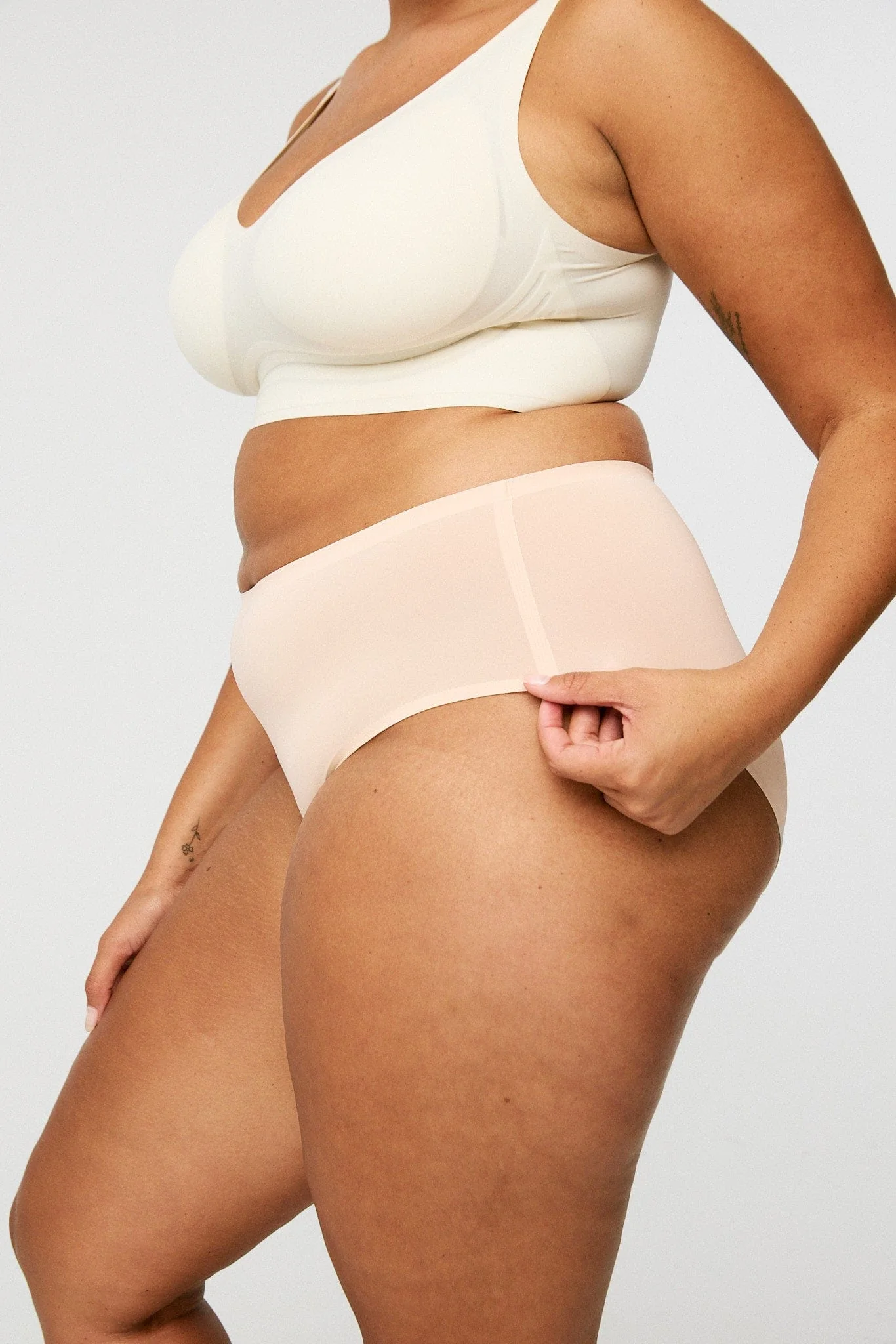 BioFlex™ Ultra Seamless Mid Brief - Image 18