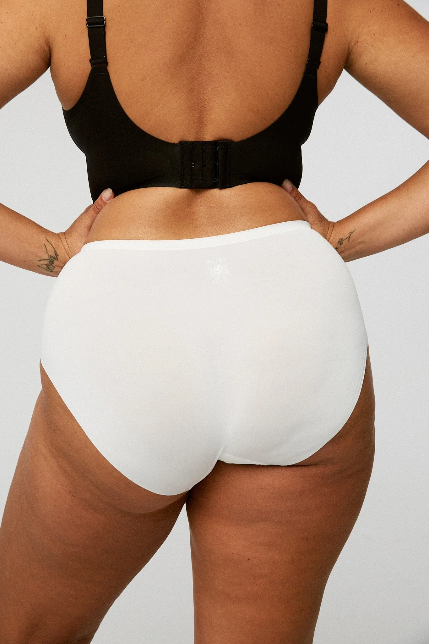 BioFlex™ Ultra Seamless Mid Brief - Image 7