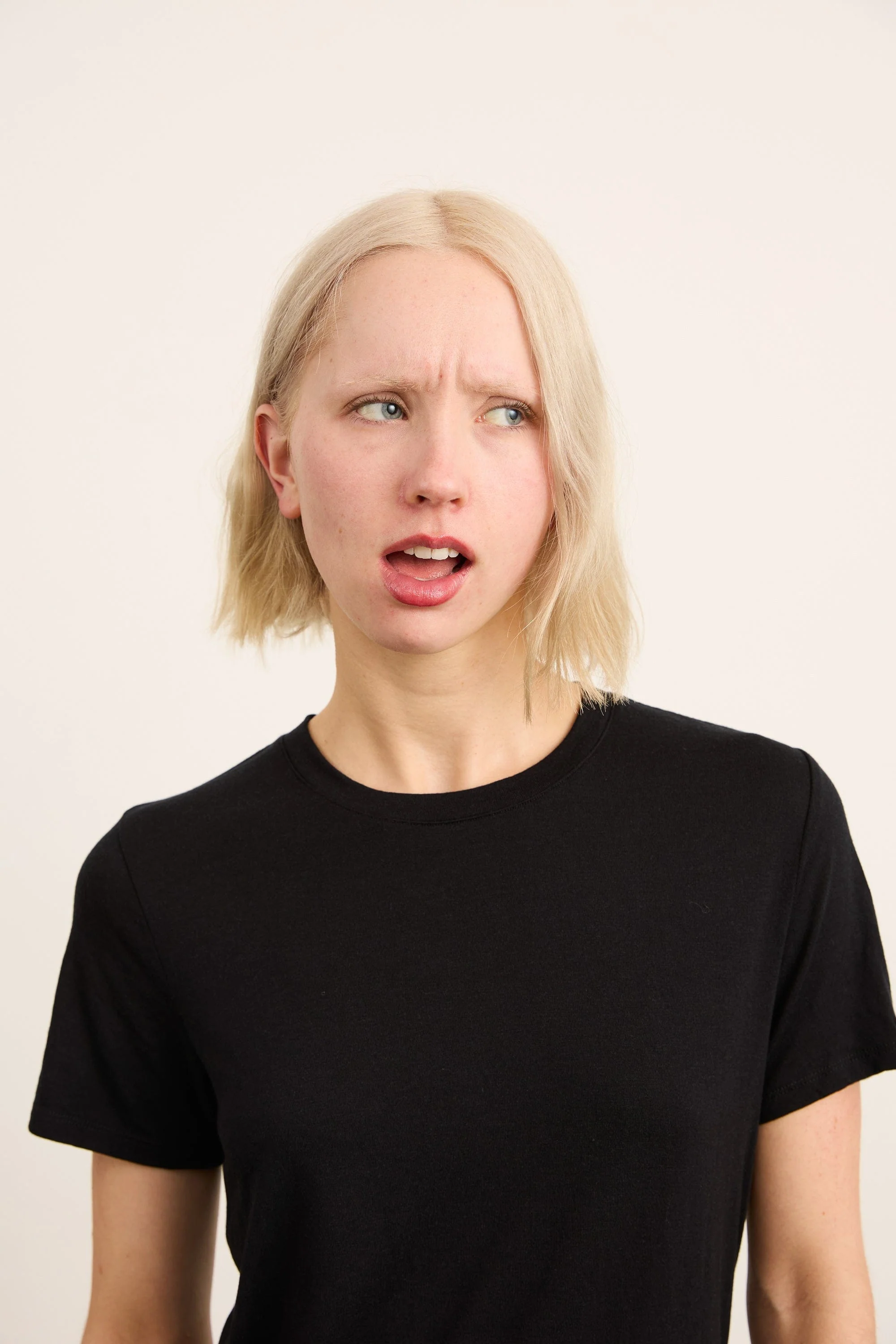 Women's BreezeBlend™ Crew neck T-shirt - Image 10