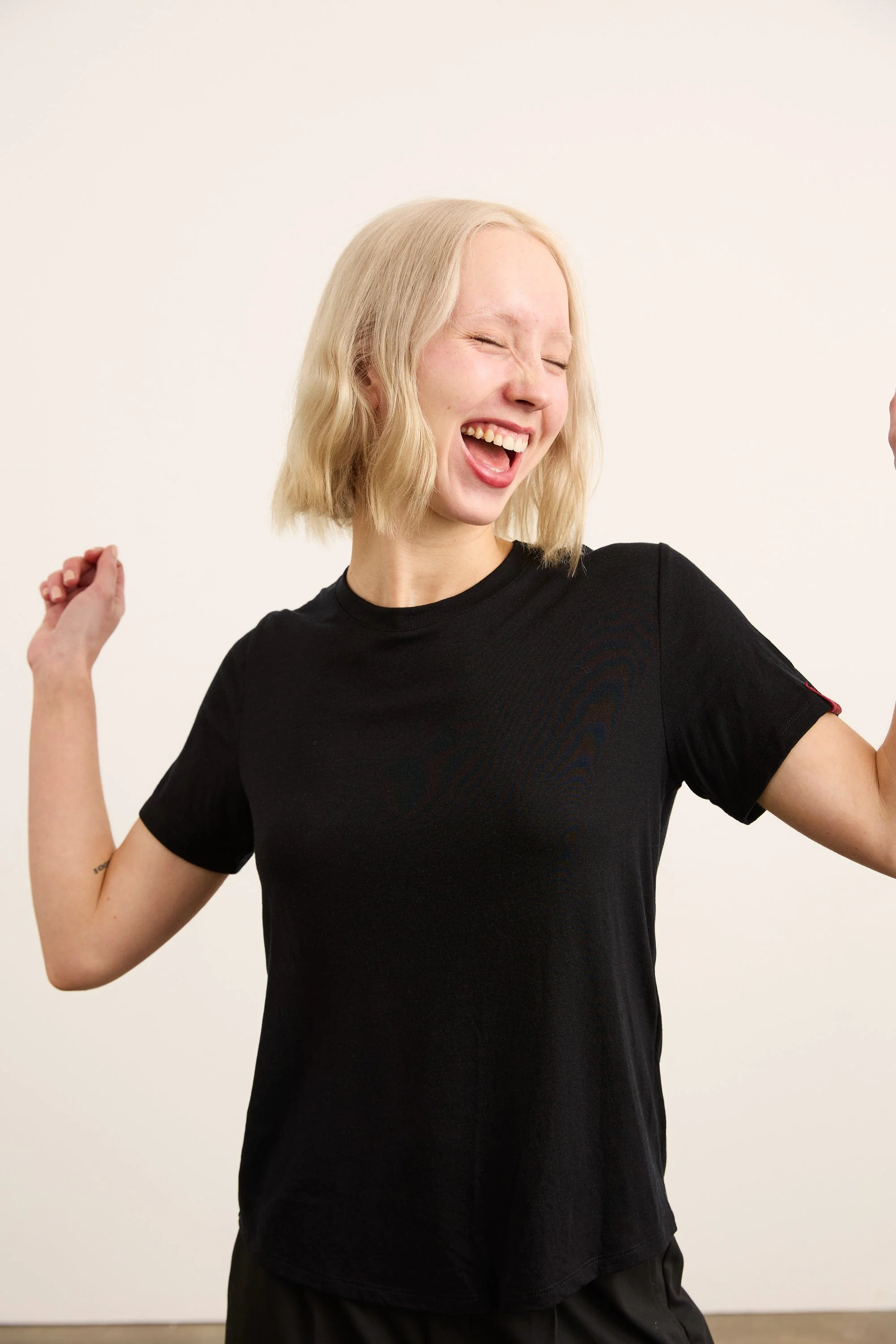 Women's BreezeBlend™ Crew neck T-shirt - Image 11