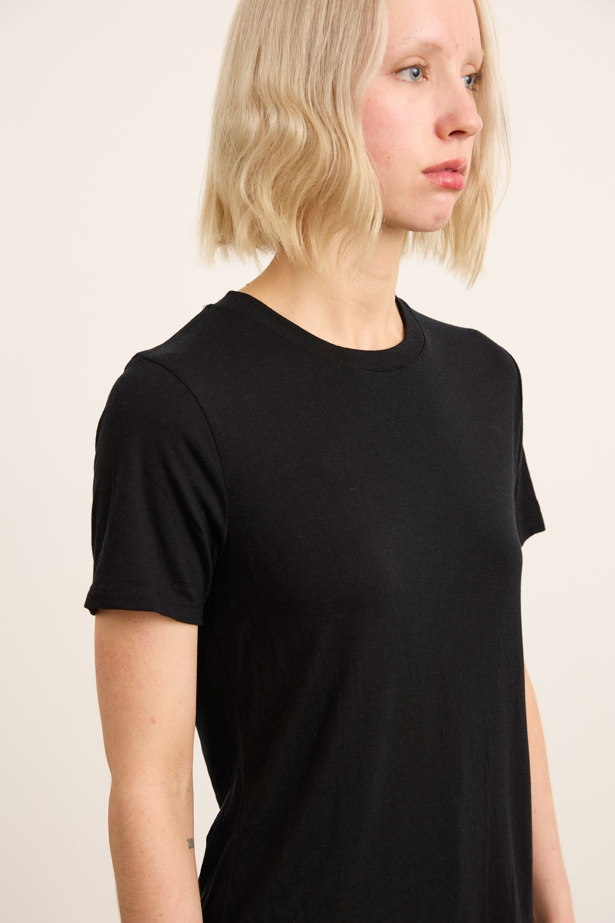 Women's BreezeBlend™ Crew neck T-shirt - Image 12