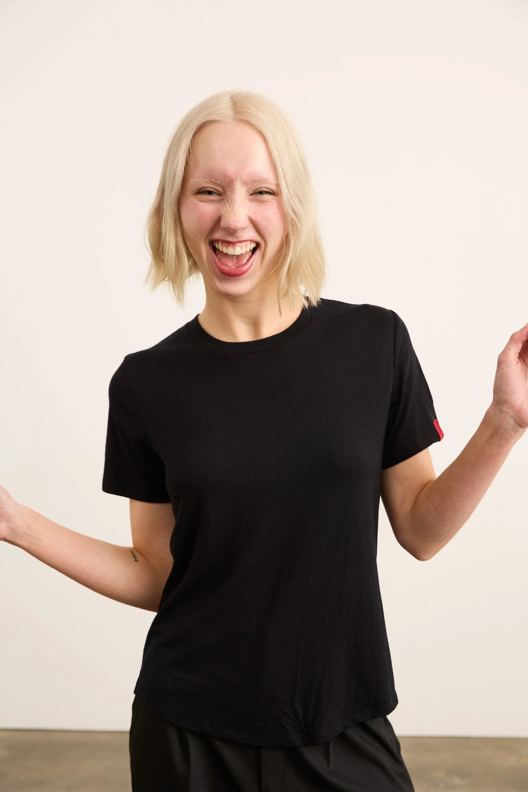 Women's BreezeBlend™ Crew neck T-shirt - Image 30