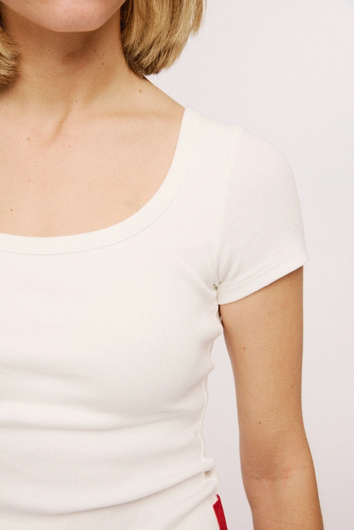 Women's Organic Cotton Ribbed T-shirt - Image 23
