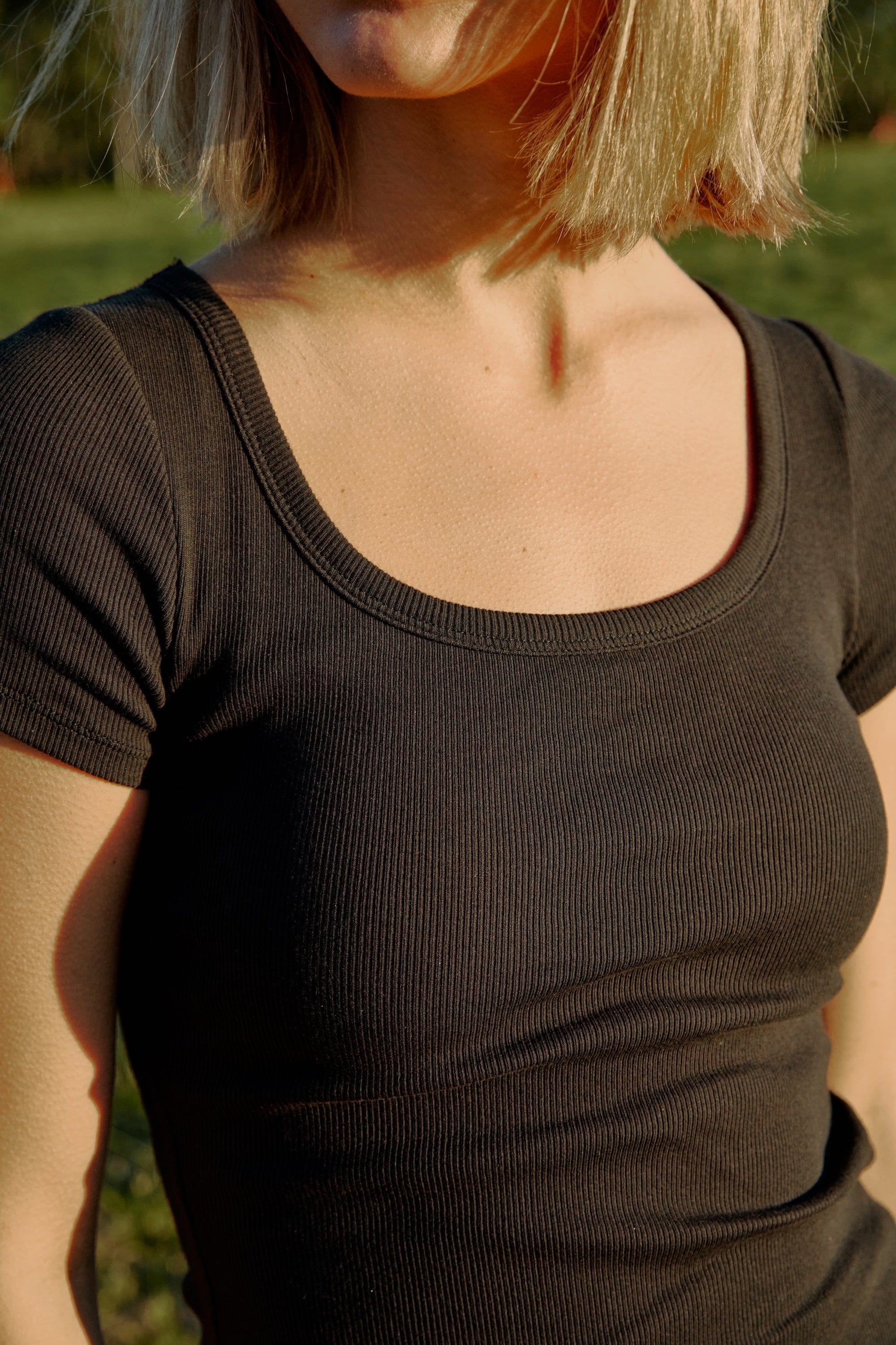 Women's Organic Cotton Ribbed T-shirt - Image 9